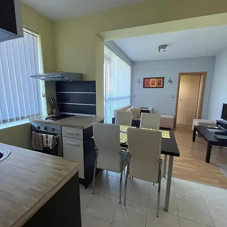 Daire 2-bedroom In Marina Club Ahyolu