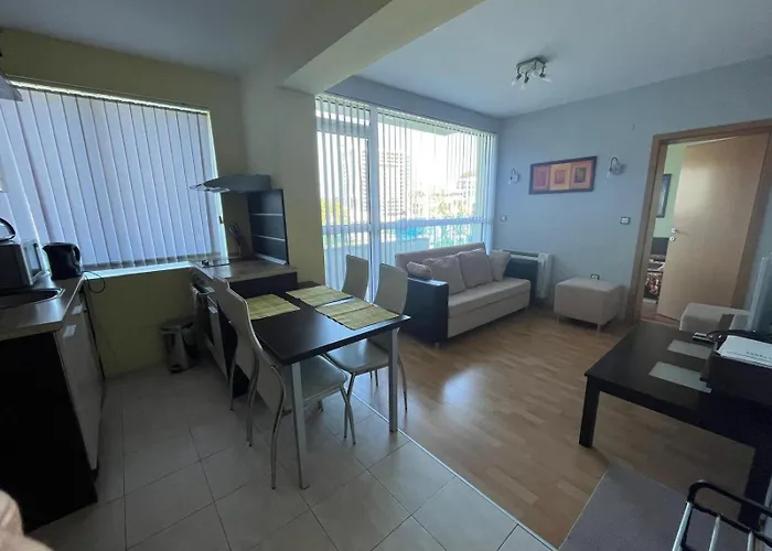 2-bedroom In Marina Club Апартаменты Поморие