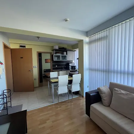 2-bedroom In Marina Club דירה