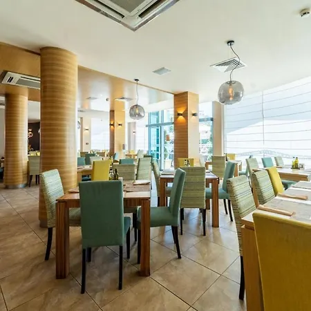 2-bedroom In Marina Club פומורי