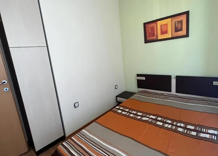 2-bedroom In Marina Club 帕莫瑞