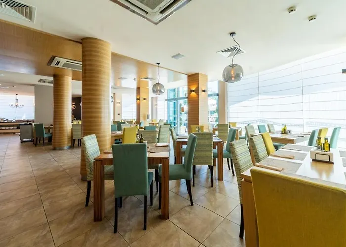 2-bedroom In Marina Club 帕莫瑞